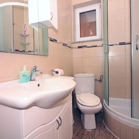 4 Bedroom Apartment In Tisno Exterior photo