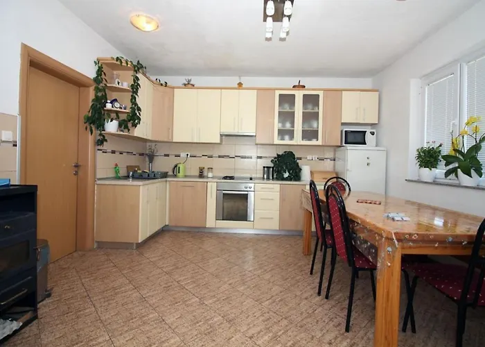 4 Bedroom Apartment In Tisno